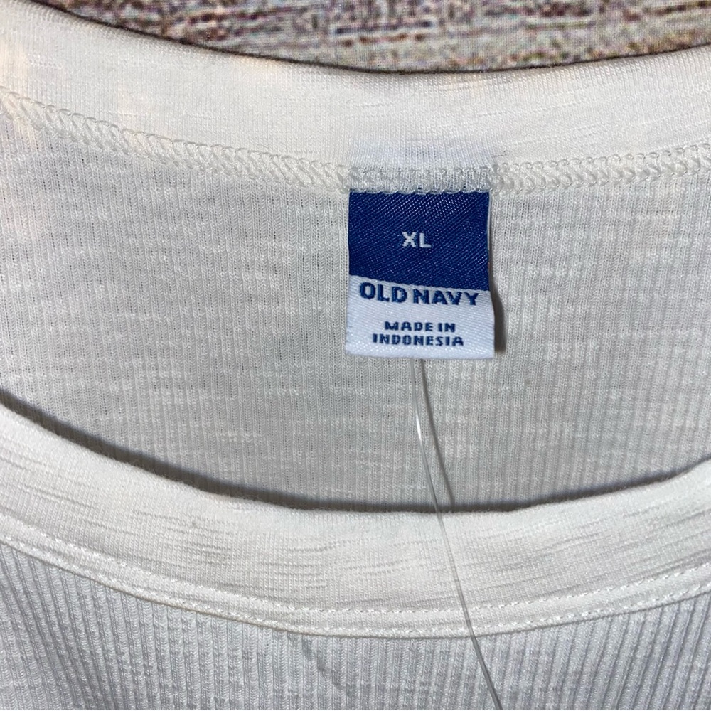 Old Navy Tank - Picture 2 of 3